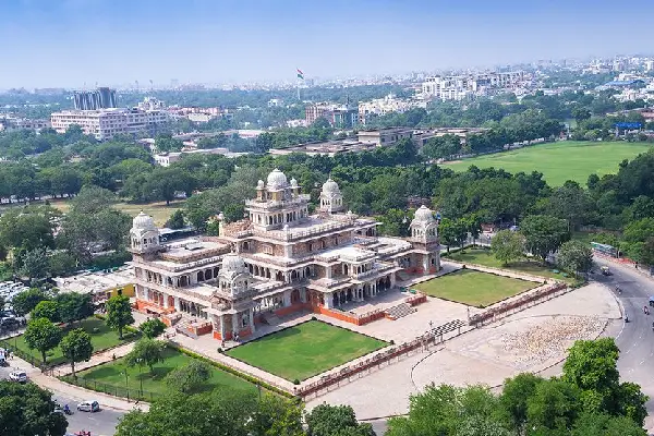 Best Budget Accommodation in Jaipur Near Railway Station & City Palace